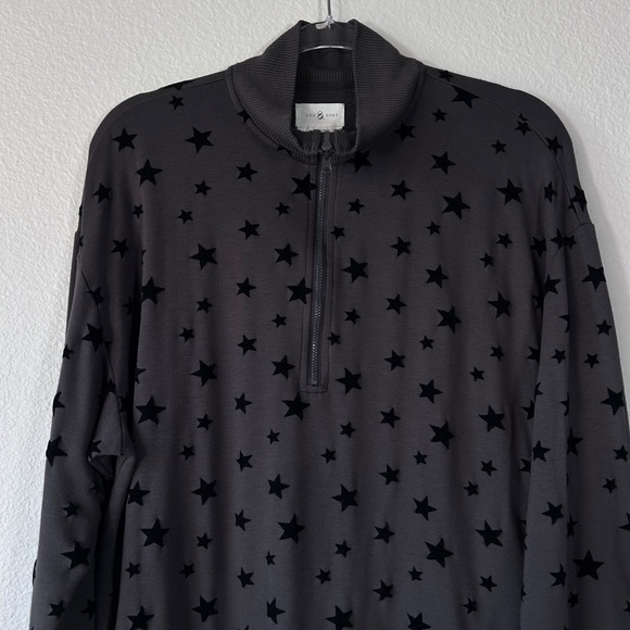 Lou & Grey size L 1/4 zip sweater signature soft gray velvet star print - Picture 2 of 11
